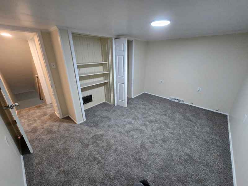 158 Baker St - Photo 3 of 8