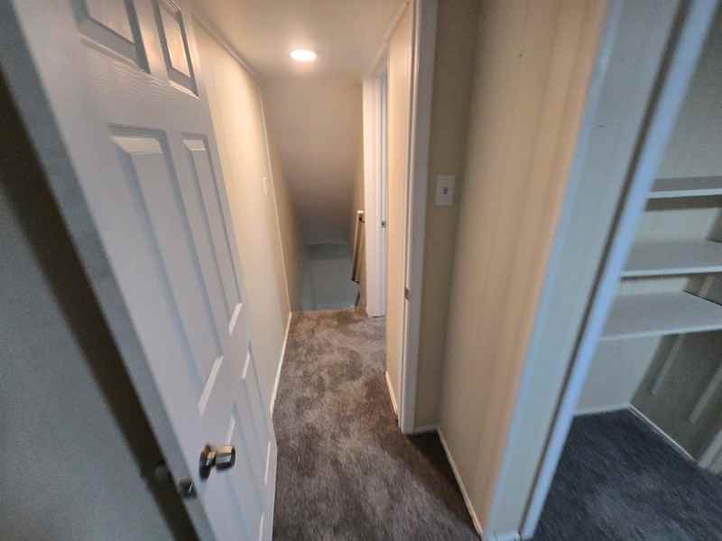 158 Baker St - Photo 5 of 8