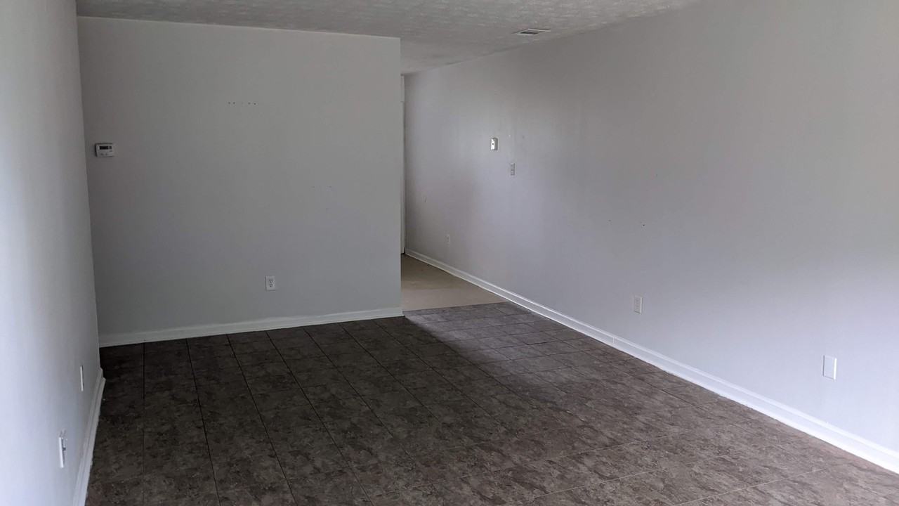 102 Jay Ln #A - Photo 3 of 8