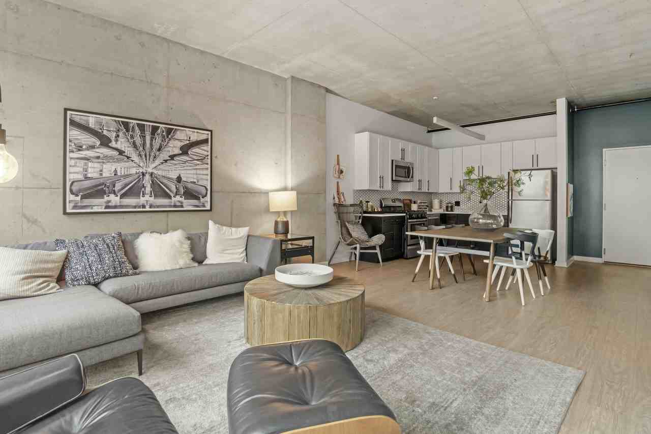 1461 S State St - Photo 4 of 10