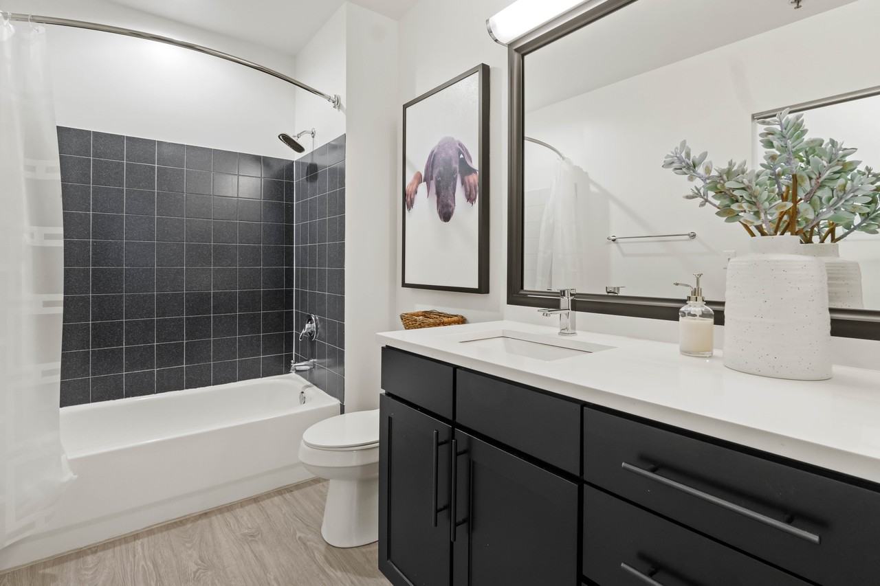 1461 S State St - Photo 7 of 10