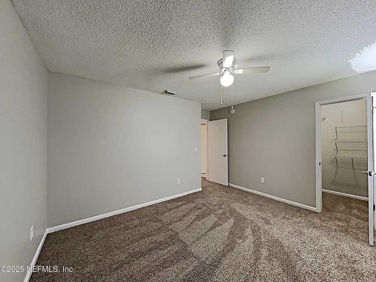 11538 Sweetwater Oaks Dr W - Photo 5 of 7