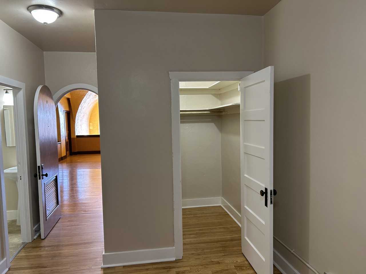 111 Broadway Ave #1 - Photo 4 of 5