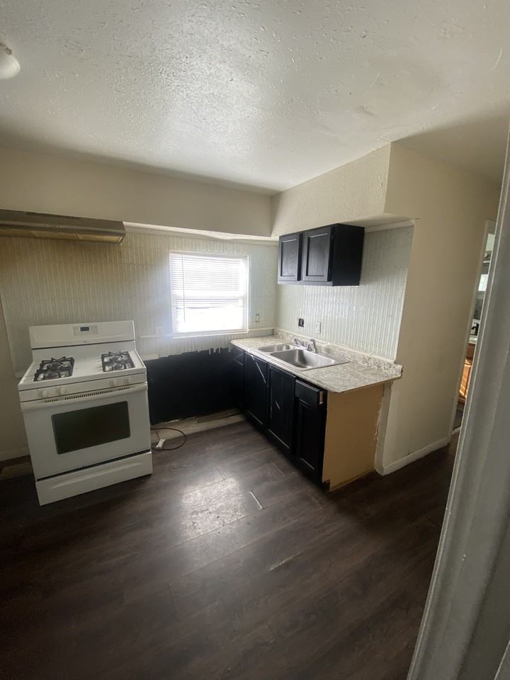 5433 Beacon Ave - Photo 2 of 20