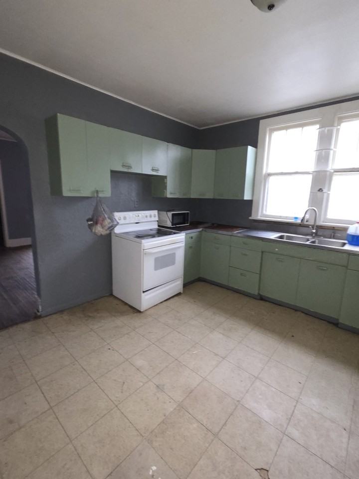 1143 E William St - Photo 5 of 14