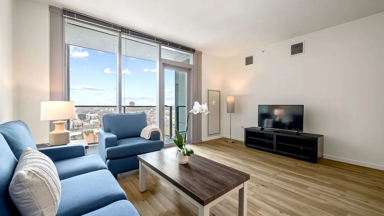 3778 N Halsted St - Photo 3 of 19