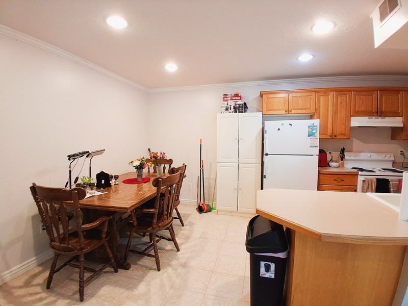 1533 N Riverside Ave #32 - Photo 4 of 16