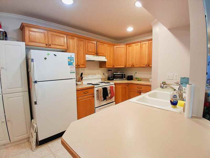 1533 N Riverside Ave #32 - Photo 6 of 16