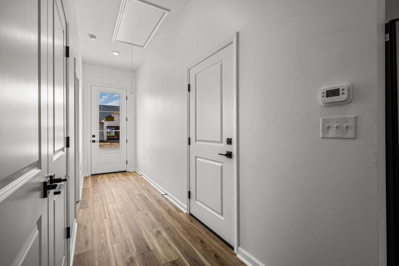 241 Indigo Ln - Photo 3 of 19