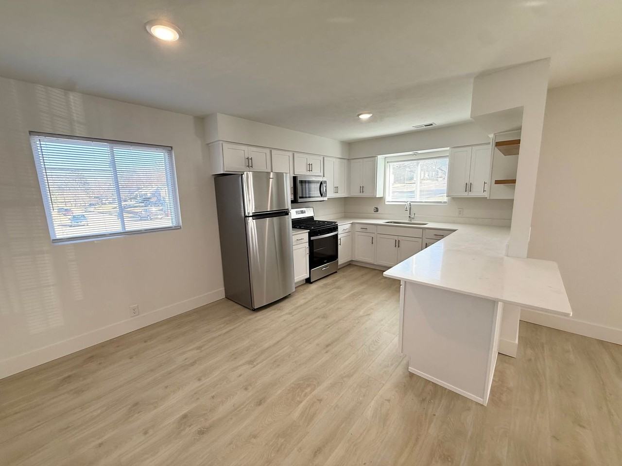 Aksarben Flats - Photo 3 of 35