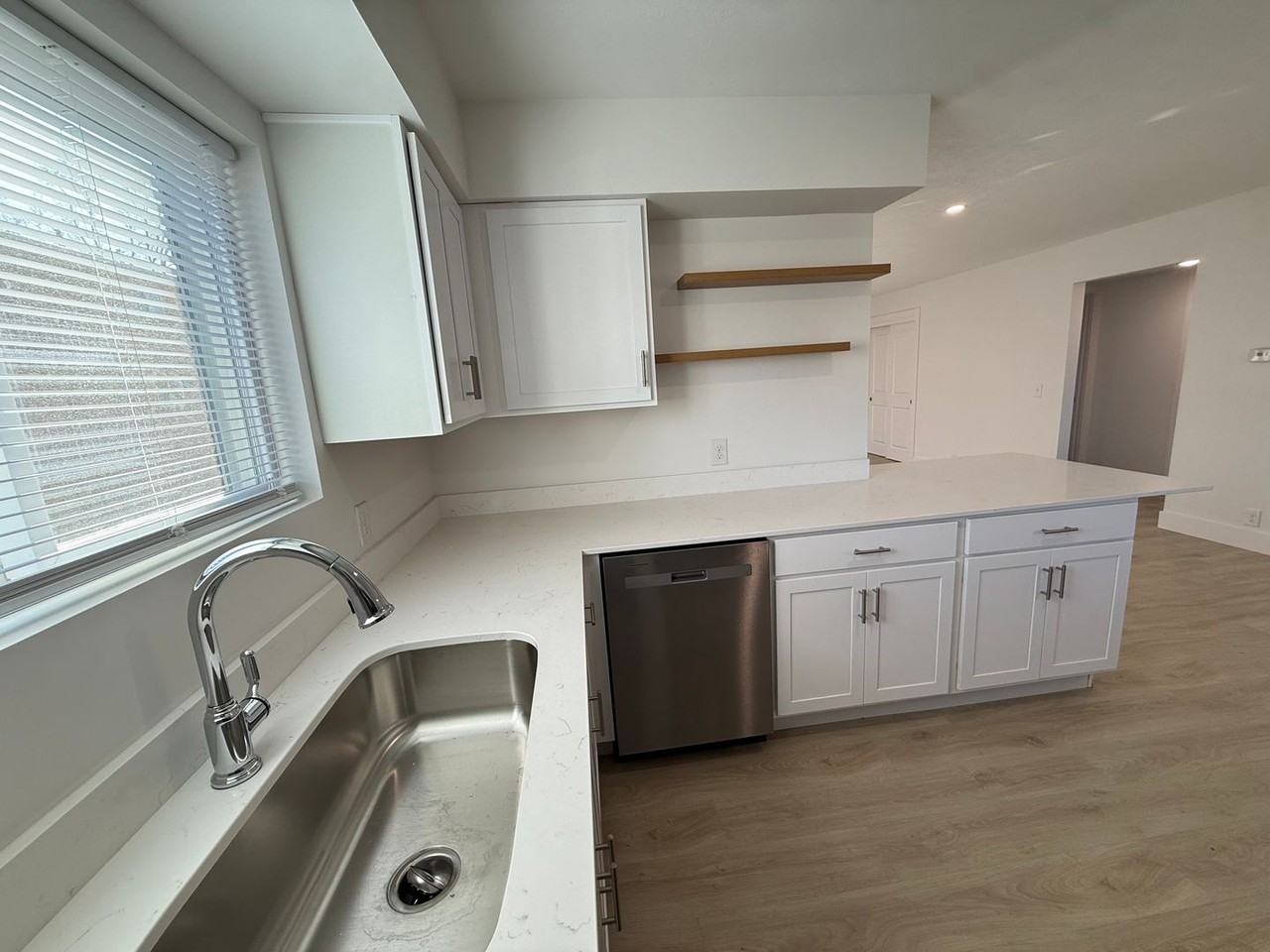 Aksarben Flats - Photo 5 of 35