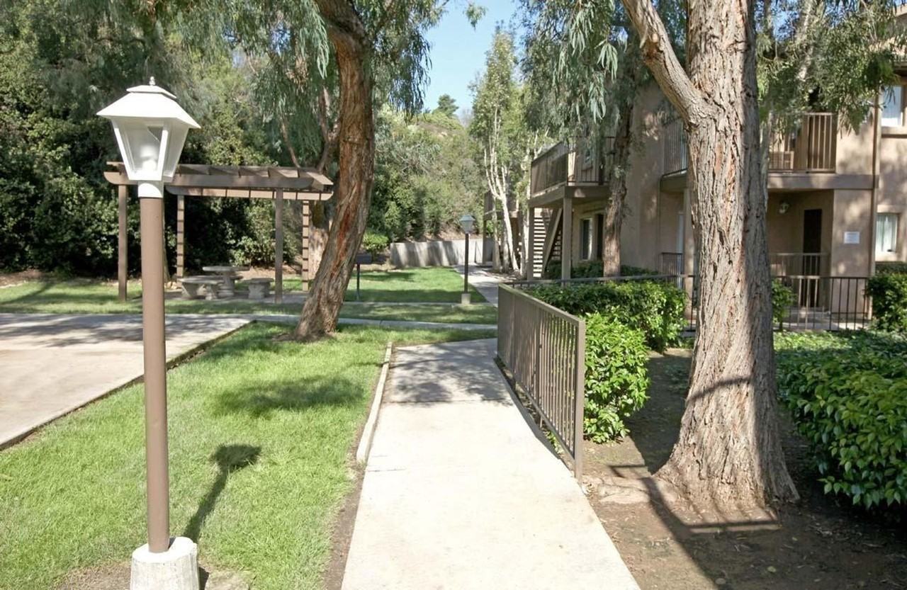 Euclid Oaks - Photo 2 of 33