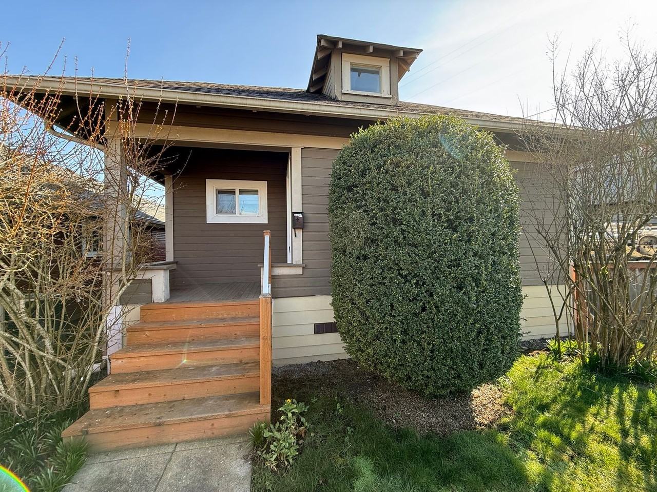 117 N Blakeley St - Photo 3 of 34