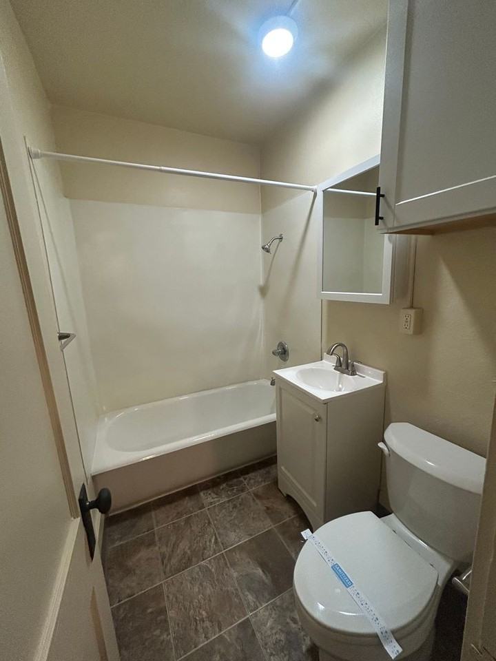 525 Nw Monroe Ave #210 - Photo 6 of 6