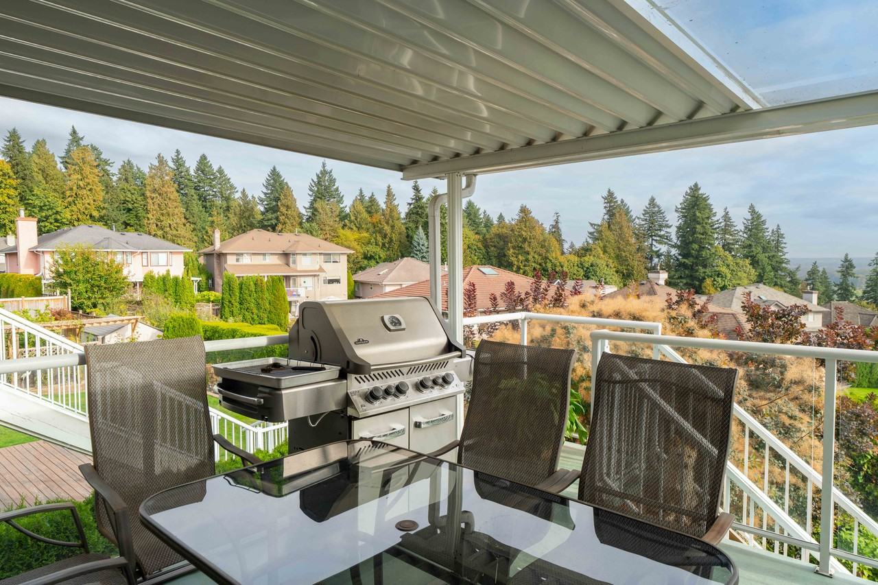 2268 Leclair Drive - Photo 3 of 33