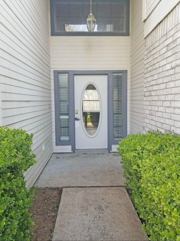 3210 Festus Dr #1 - Photo 2 of 31