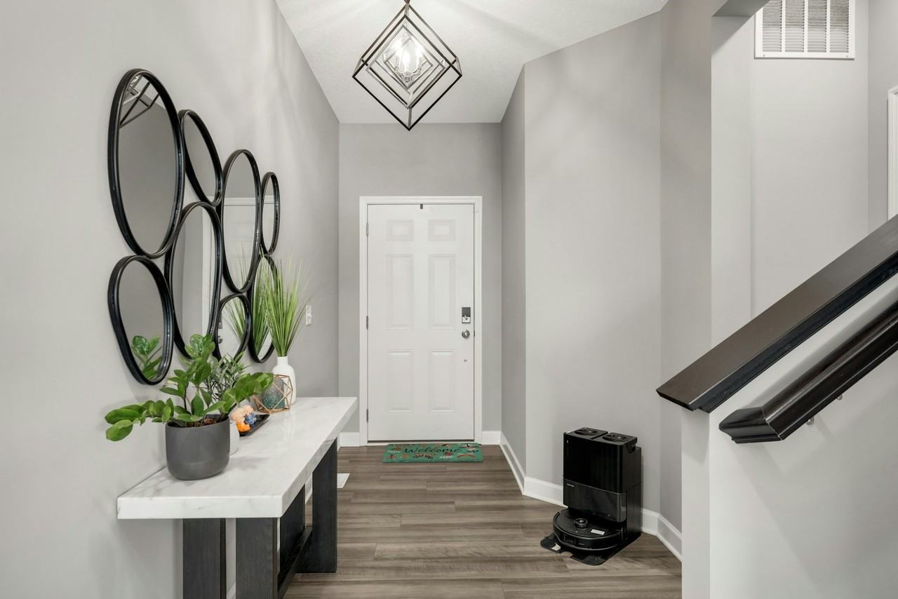 20032-A 62nd Place - Photo 4 of 40