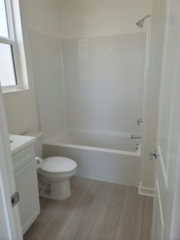 4061 East Luna Paseo, Unit C - Photo 4 of 5