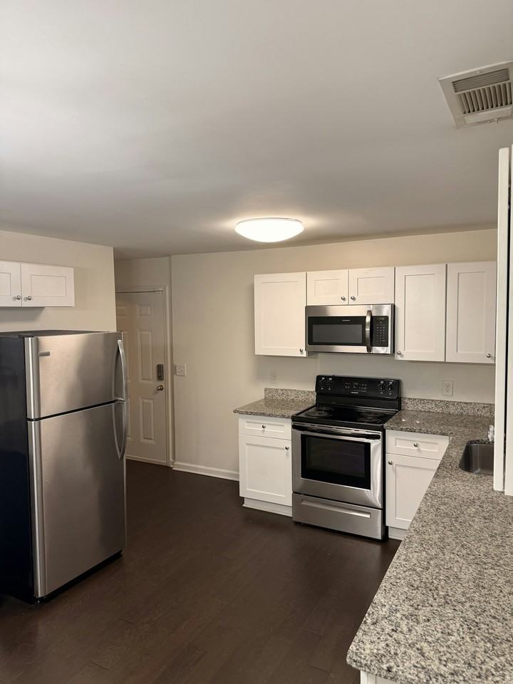 43 Finch Drive Southeast - Photo 2 of 22