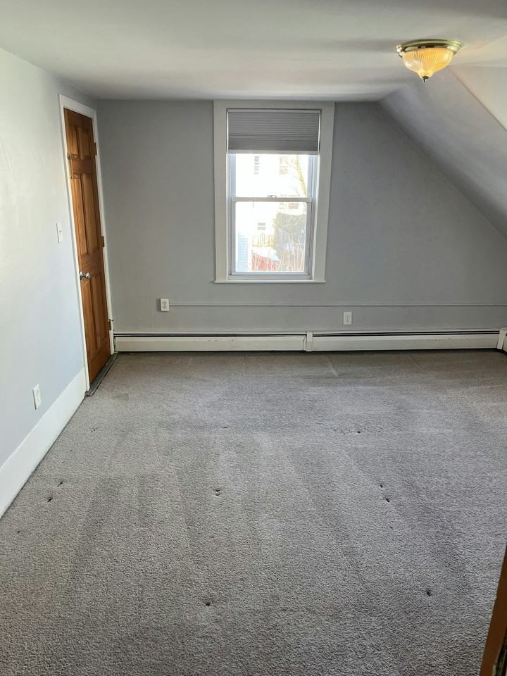 18 Roundy St, Unit 2 - Photo 3 of 12