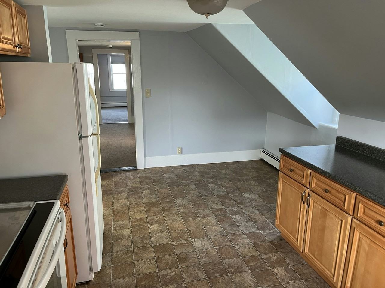 18 Roundy St, Unit 2 - Photo 7 of 12