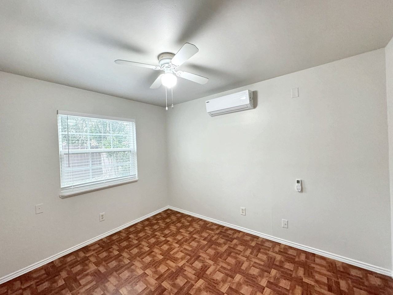 726 Denver Blvd #3 - Photo 6 of 15