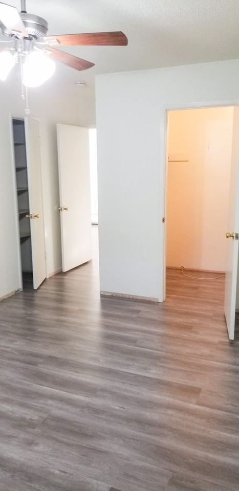 570 19th St - Photo 4 of 8