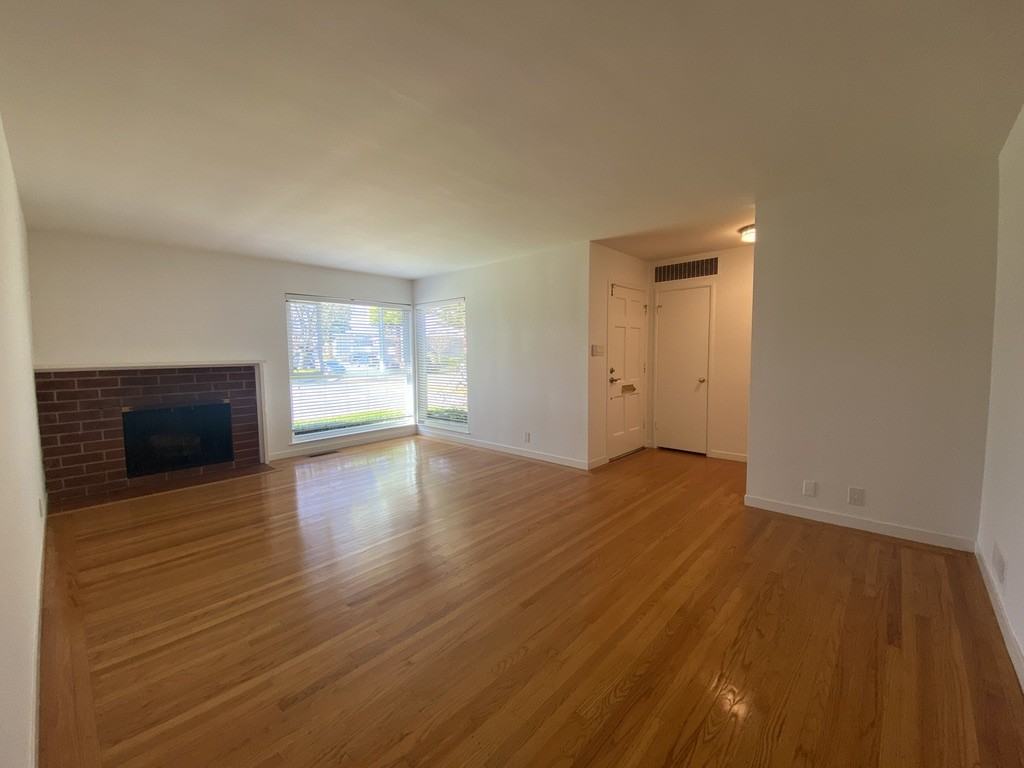 2101 Trousdale Dr #1 - Photo 6 of 31