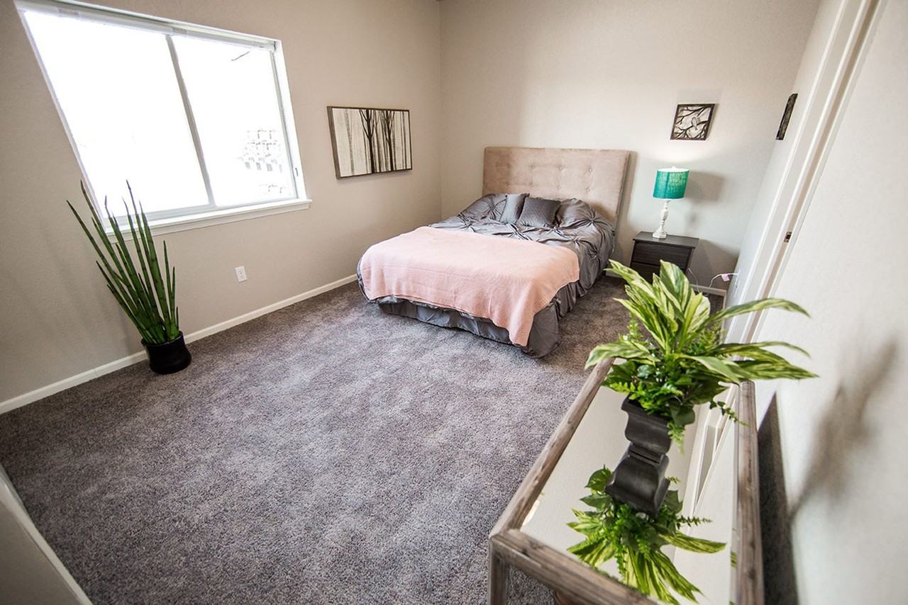 Legacy Condos - Waverly, Iowa - Photo 2 of 12