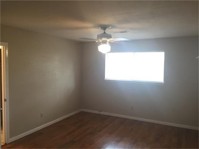 11610 Sagehollow Ln - Photo 4 of 8