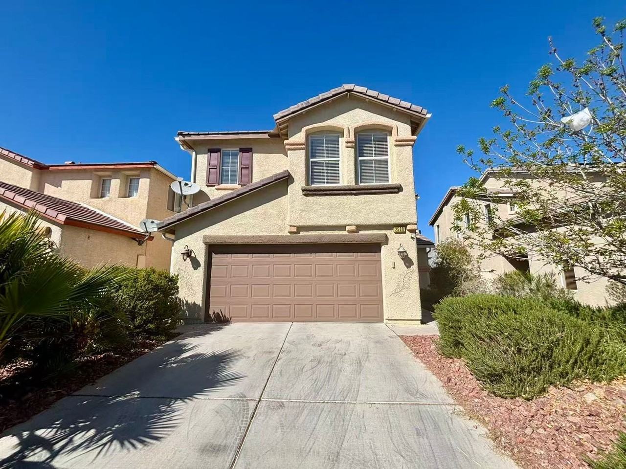 2588 Wild Ambrosia Ave - Photo 2 of 22