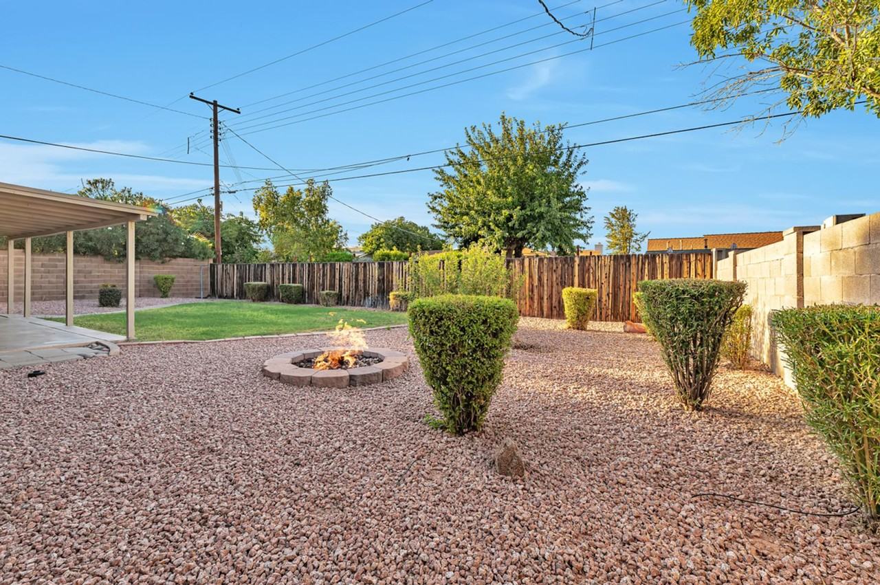 8326 E Columbus Ave - Photo 6 of 26