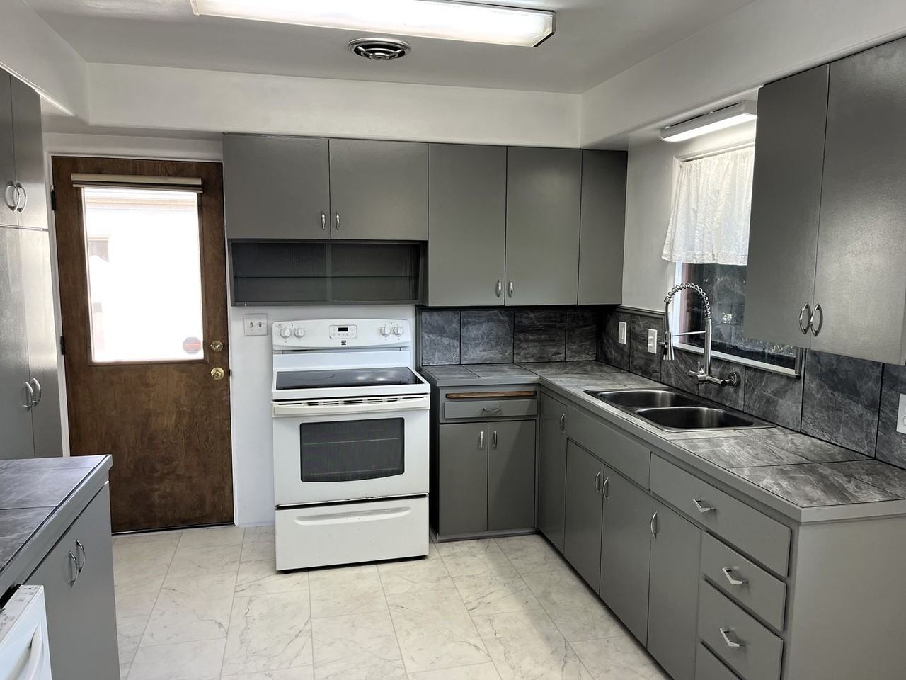 3550 Nevada St - Photo 4 of 24