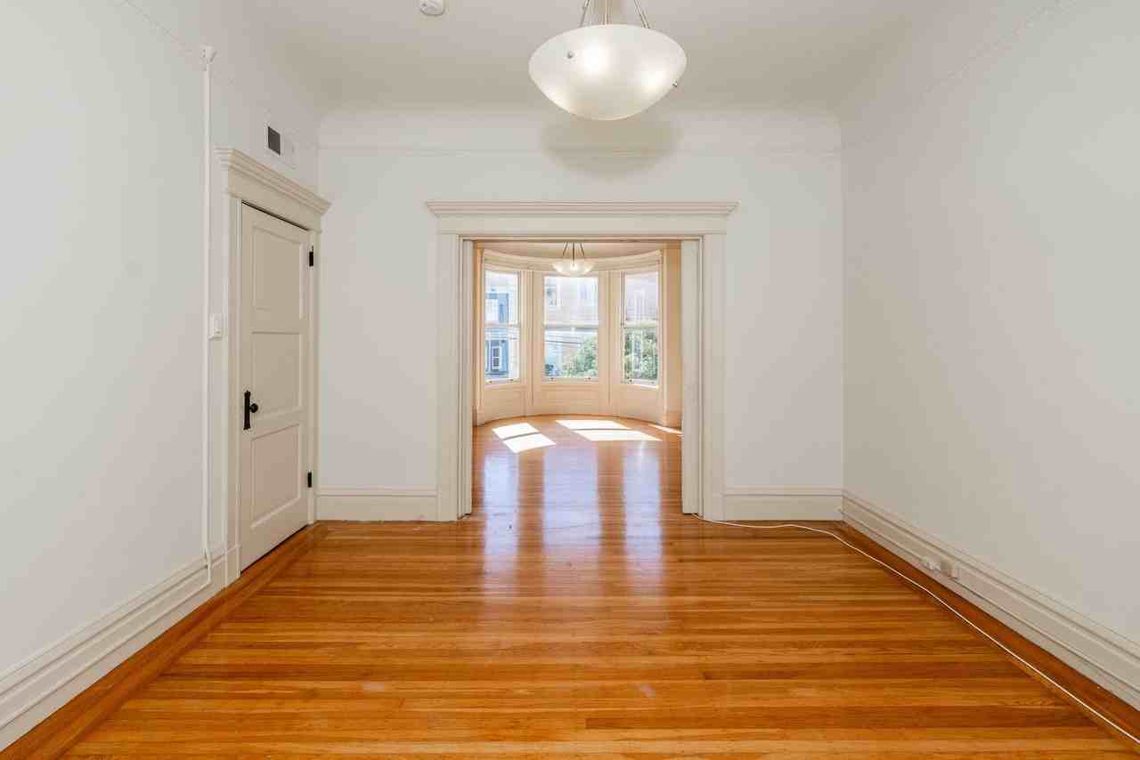 486 Frederick St - Photo 4 of 36