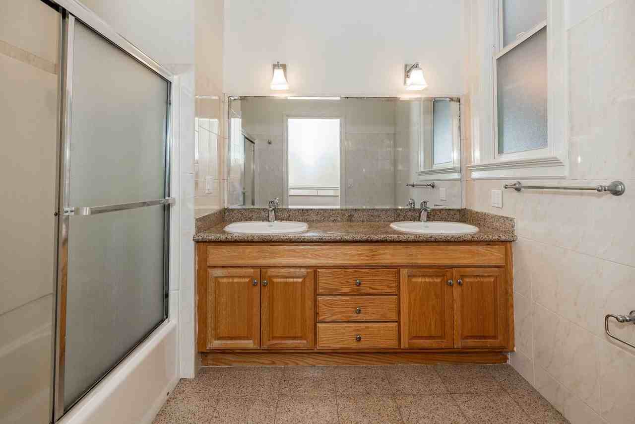 486 Frederick St - Photo 7 of 36