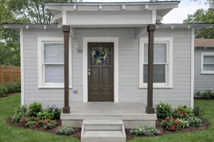 932 Poinsettia - Photo 1 of 1