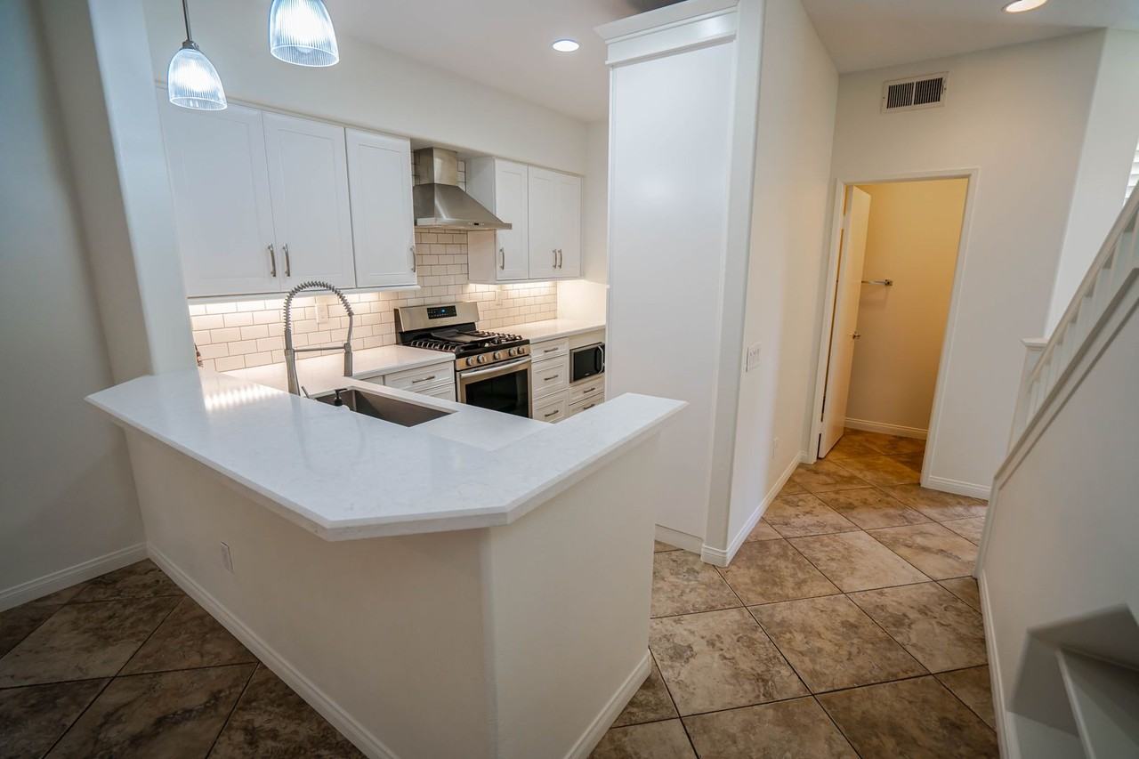 26508 Bryce Rd - Photo 3 of 18