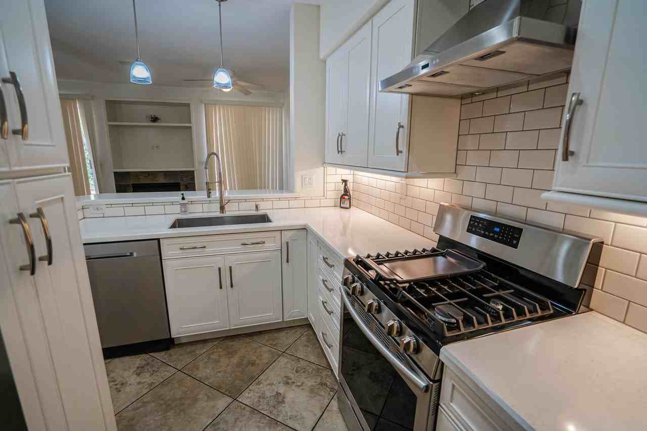 26508 Bryce Rd - Photo 5 of 18