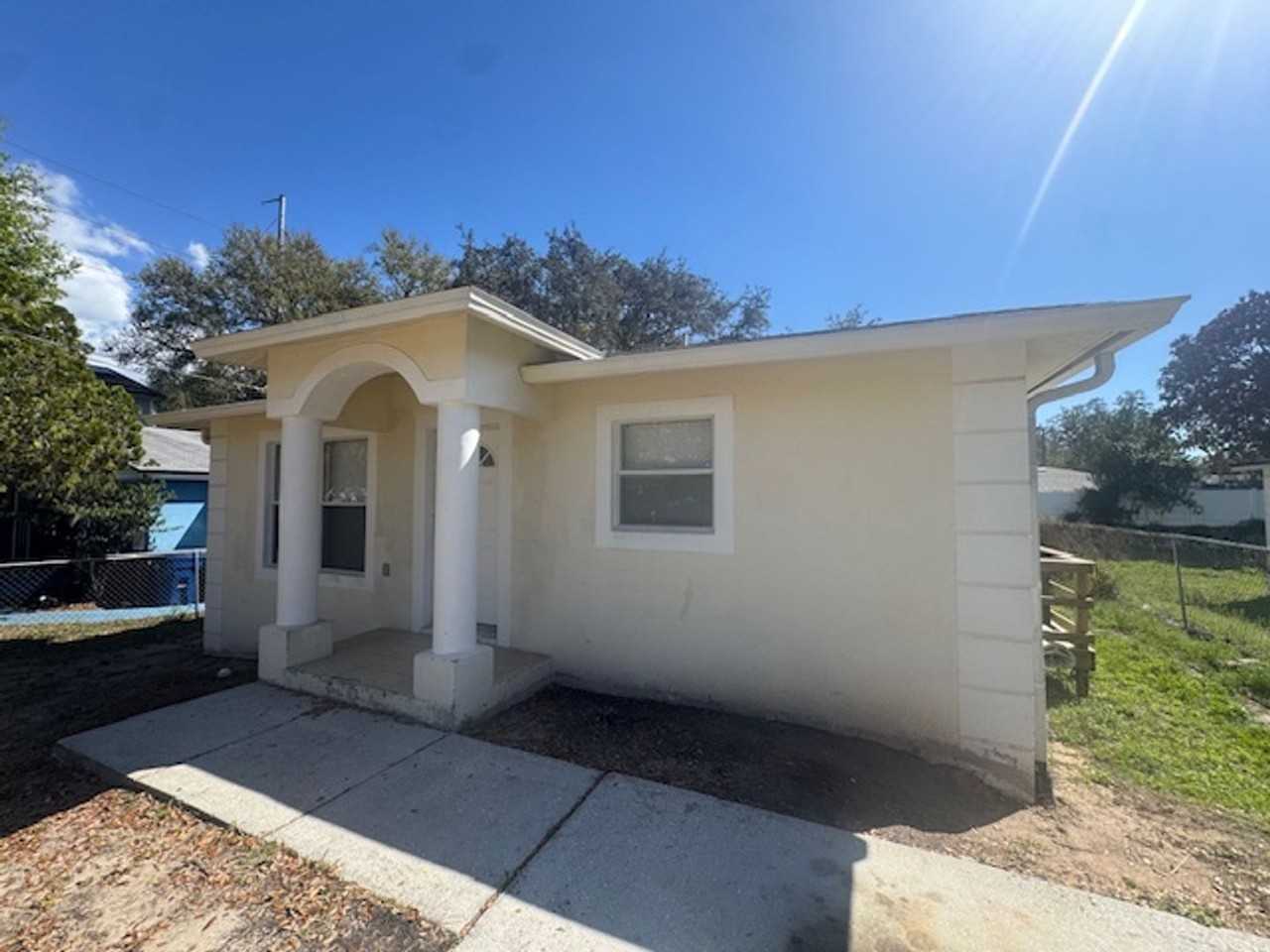 3619 E Henry Ave - Photo 2 of 13