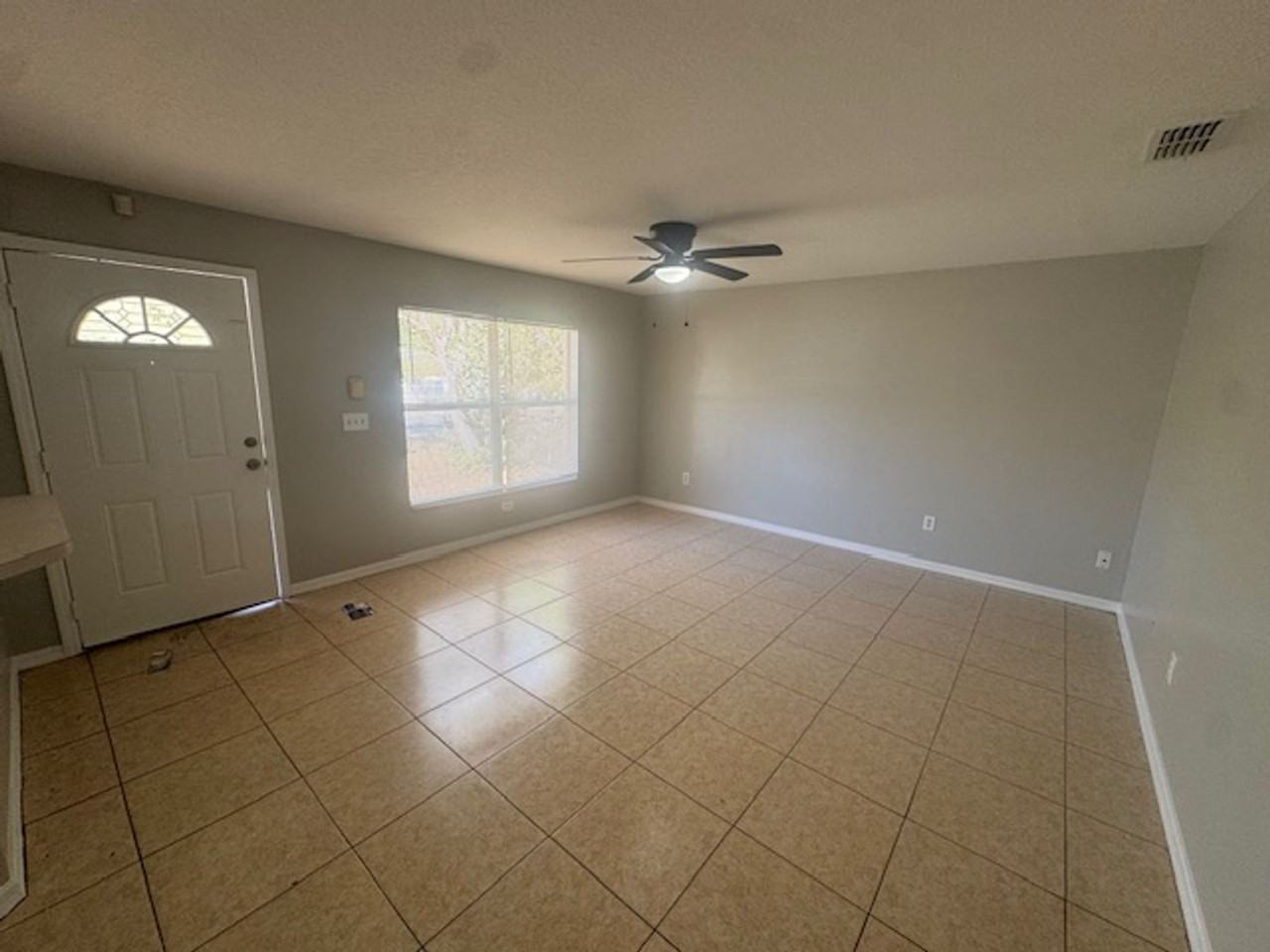 3619 E Henry Ave - Photo 4 of 13