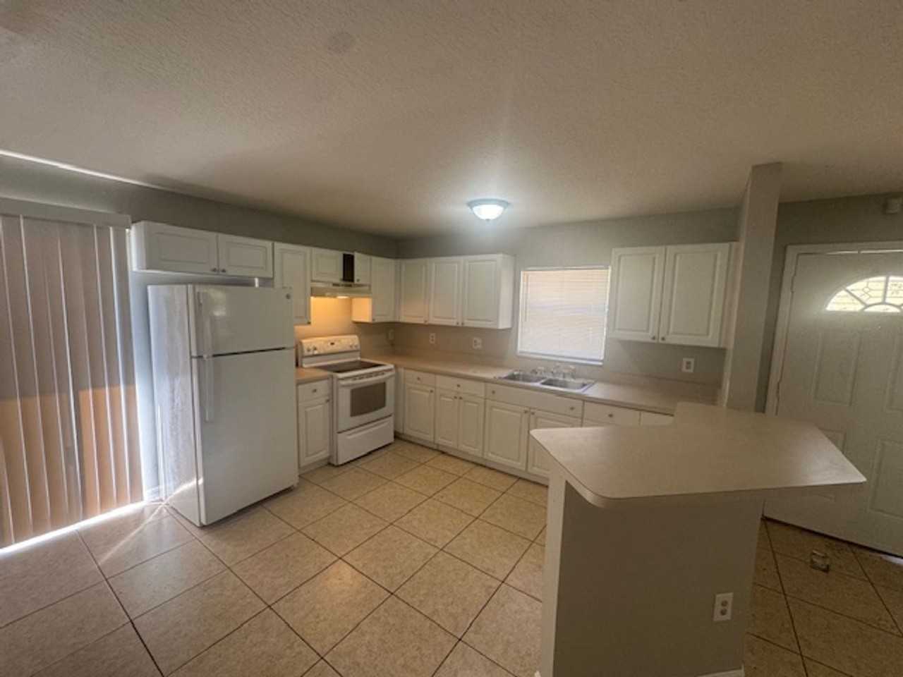 3619 E Henry Ave - Photo 5 of 13