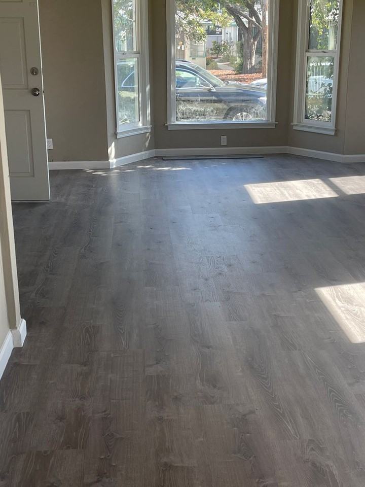 712 W Hammond Ave - Photo 3 of 10