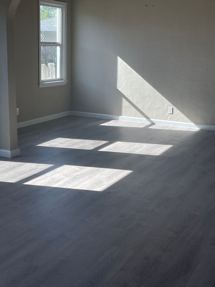 712 W Hammond Ave - Photo 4 of 10