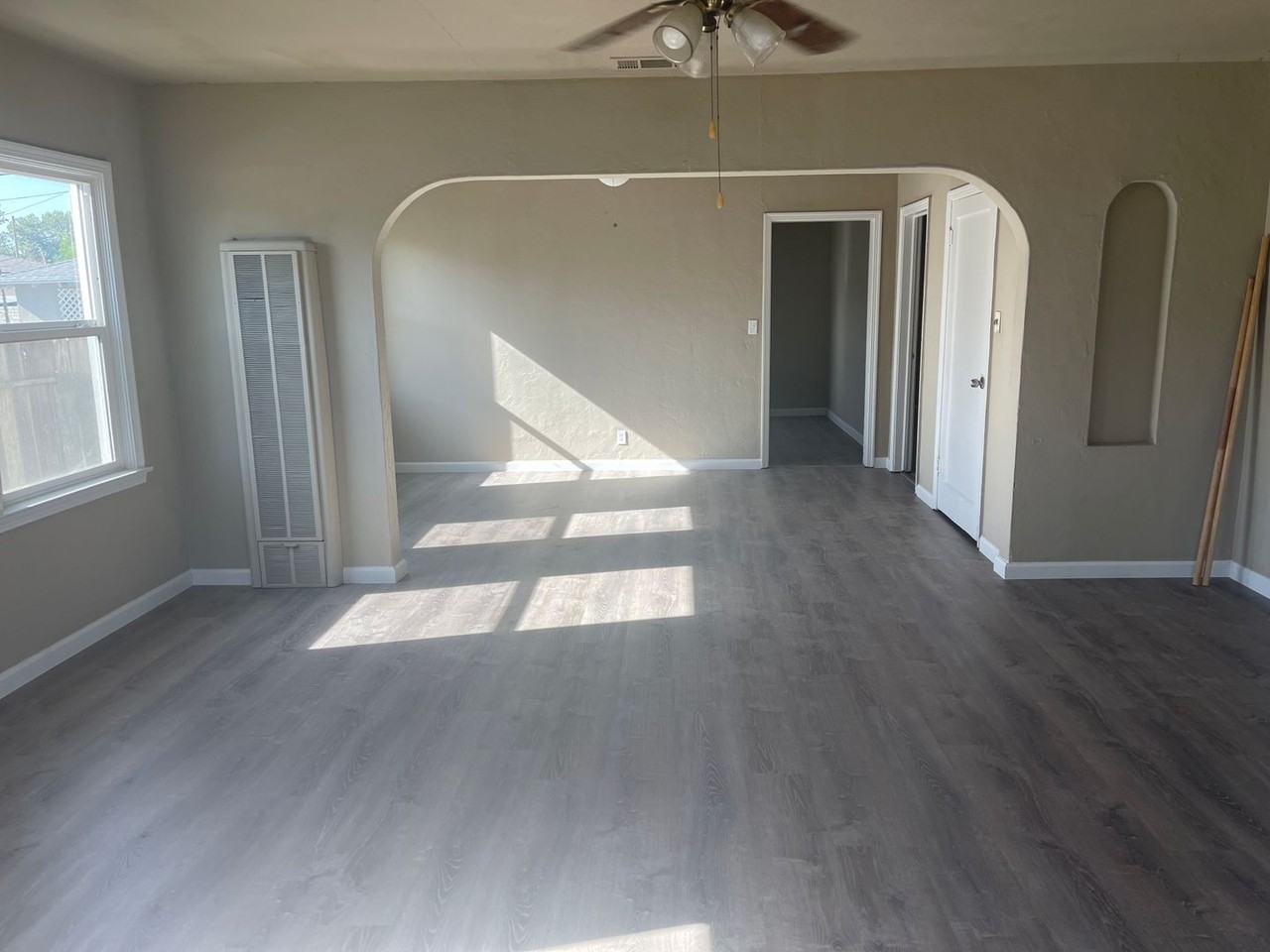 712 W Hammond Ave - Photo 5 of 10