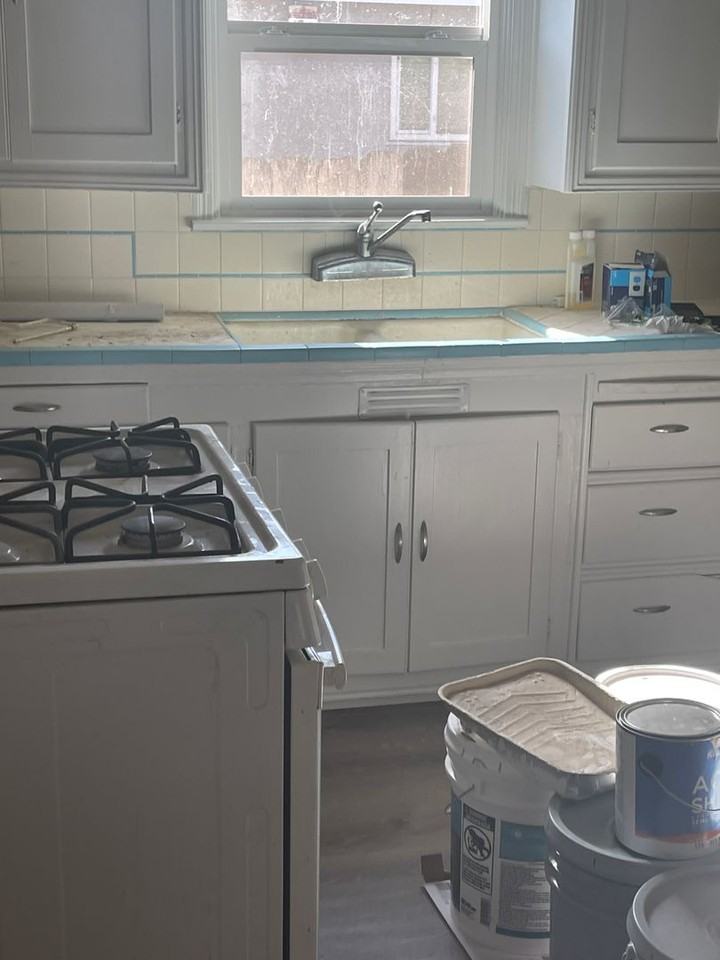 712 W Hammond Ave - Photo 7 of 10