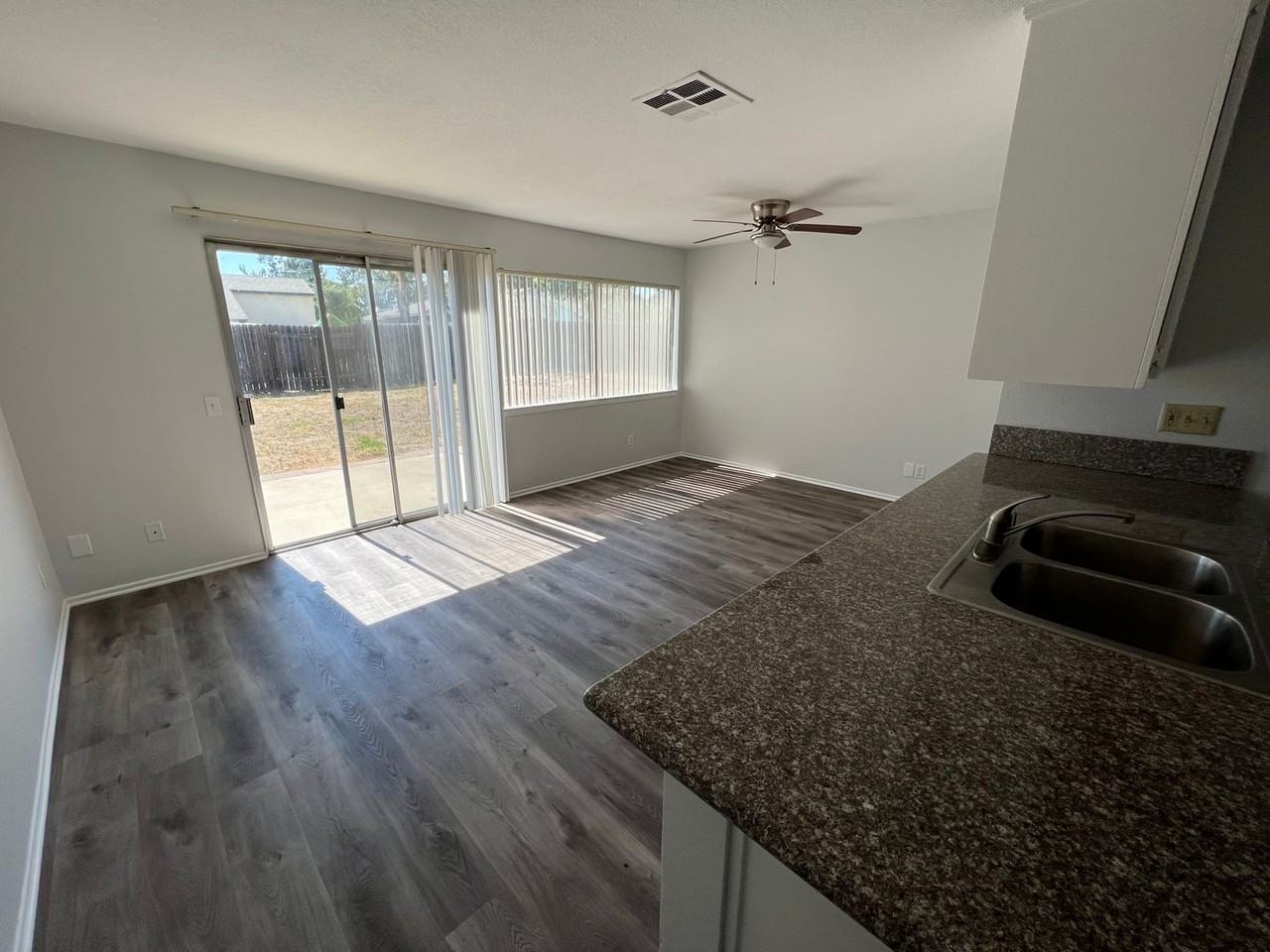 1318 Gold Ct - Photo 5 of 16