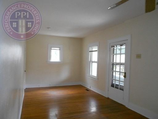 3417 Se Grant Ct - Photo 3 of 18