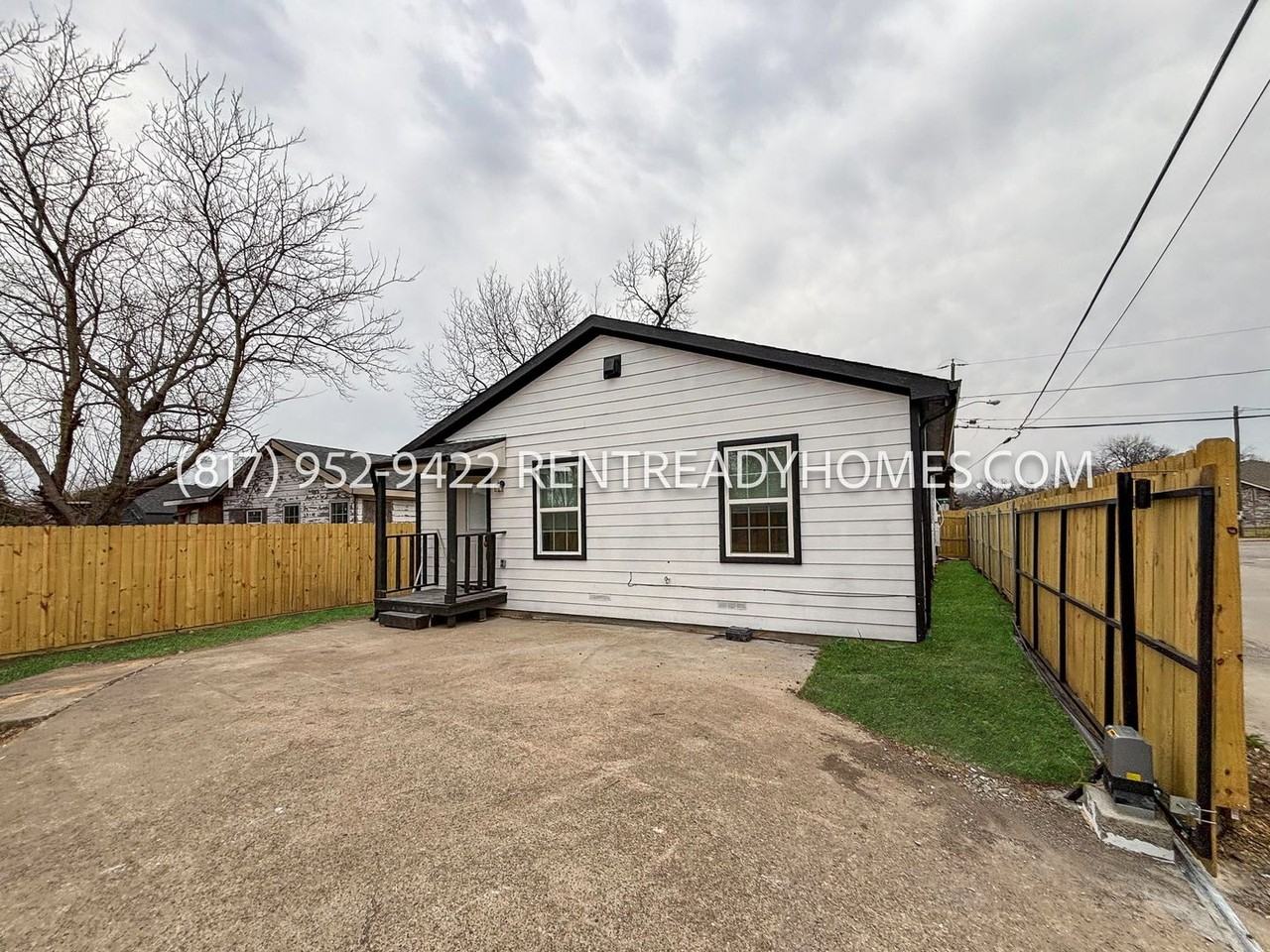 1446 E Ann Arbor Ave - Photo 4 of 21