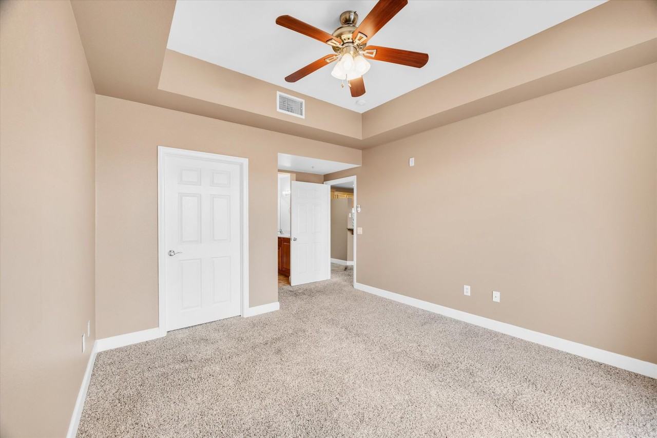 91 E Agate Ave - Photo 3 of 44