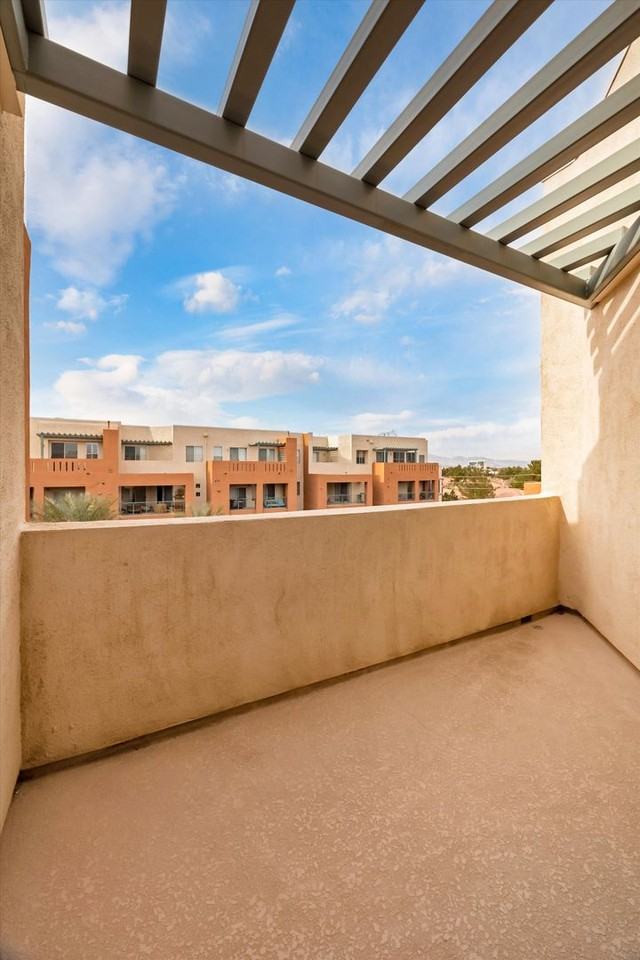 91 E Agate Ave - Photo 4 of 44